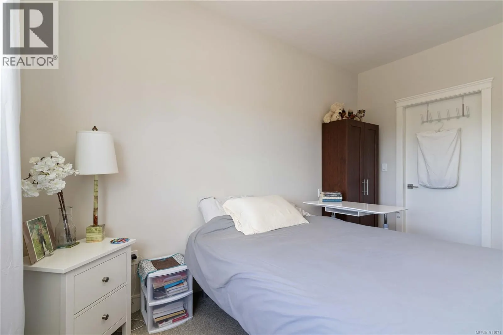 408 1900 Watkiss Way