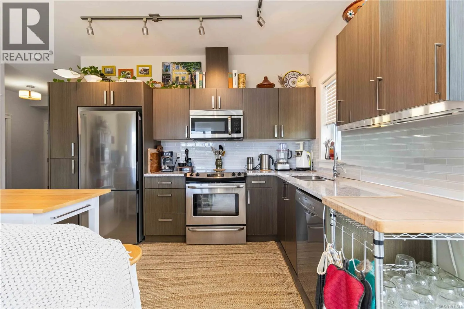 408 1900 Watkiss Way