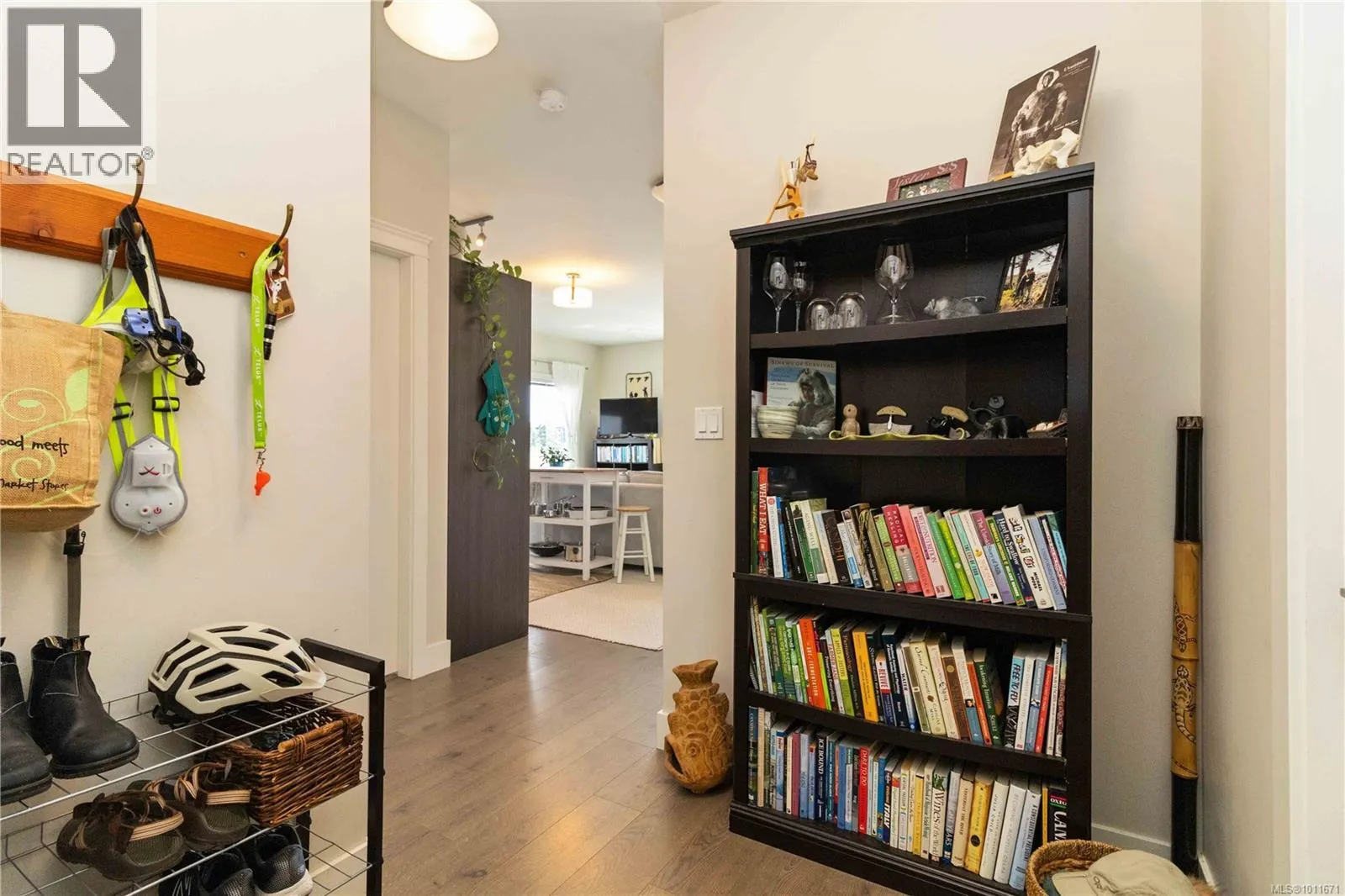 408 1900 Watkiss Way