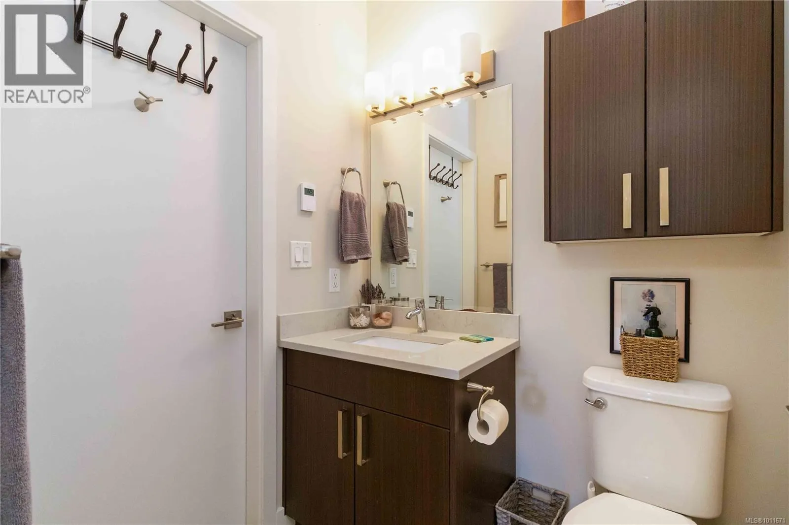 408 1900 Watkiss Way
