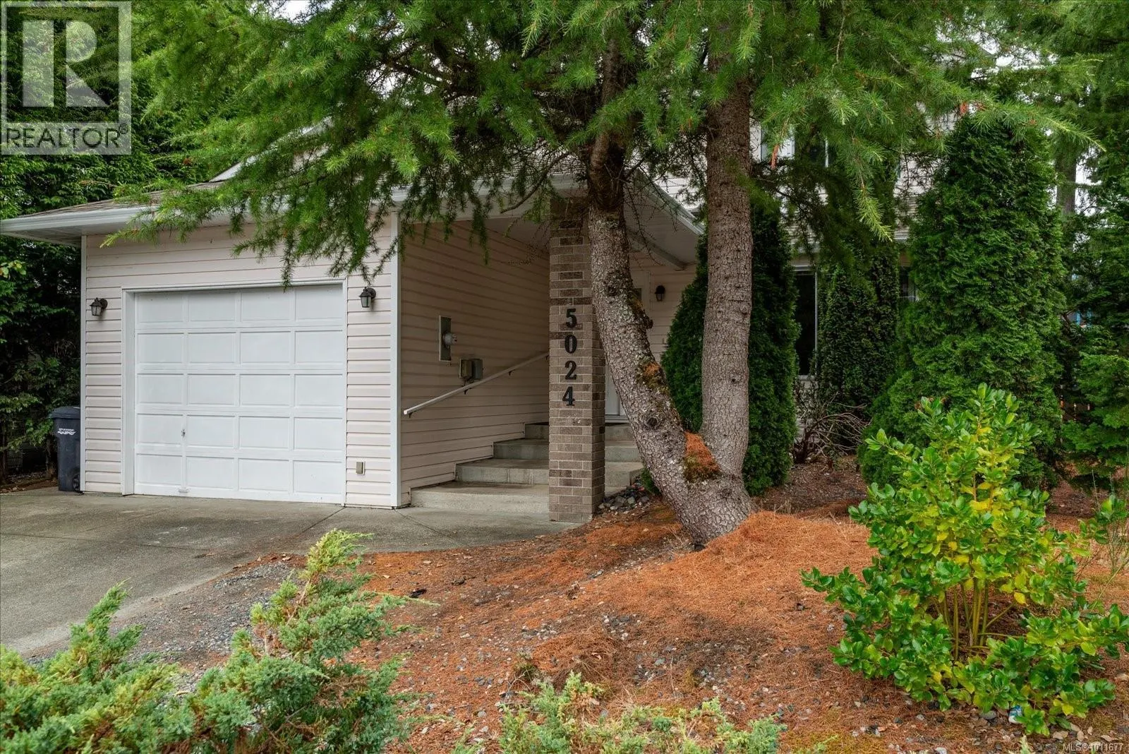 5024 Rheanna Pl