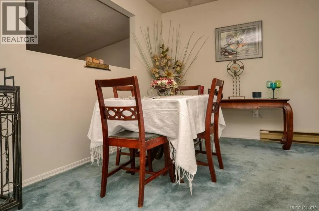 2540 Toth Pl