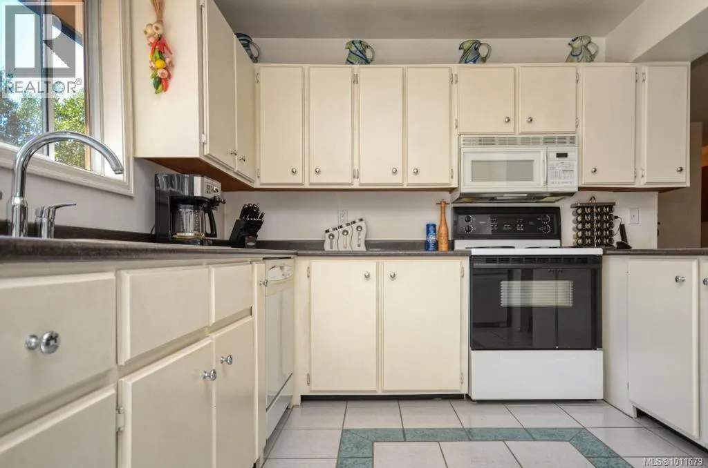 2540 Toth Pl