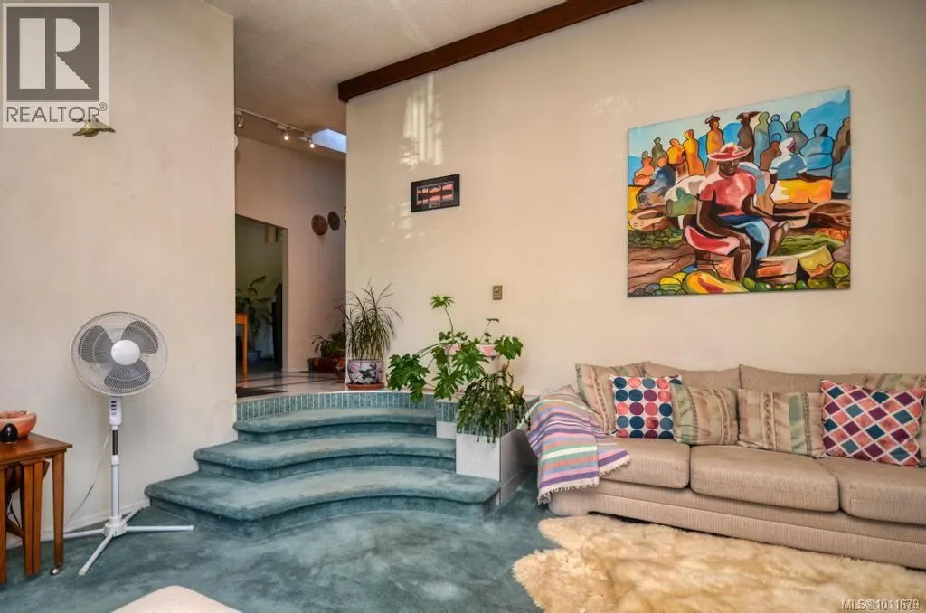 2540 Toth Pl