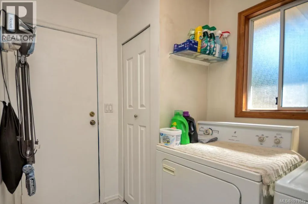 2540 Toth Pl