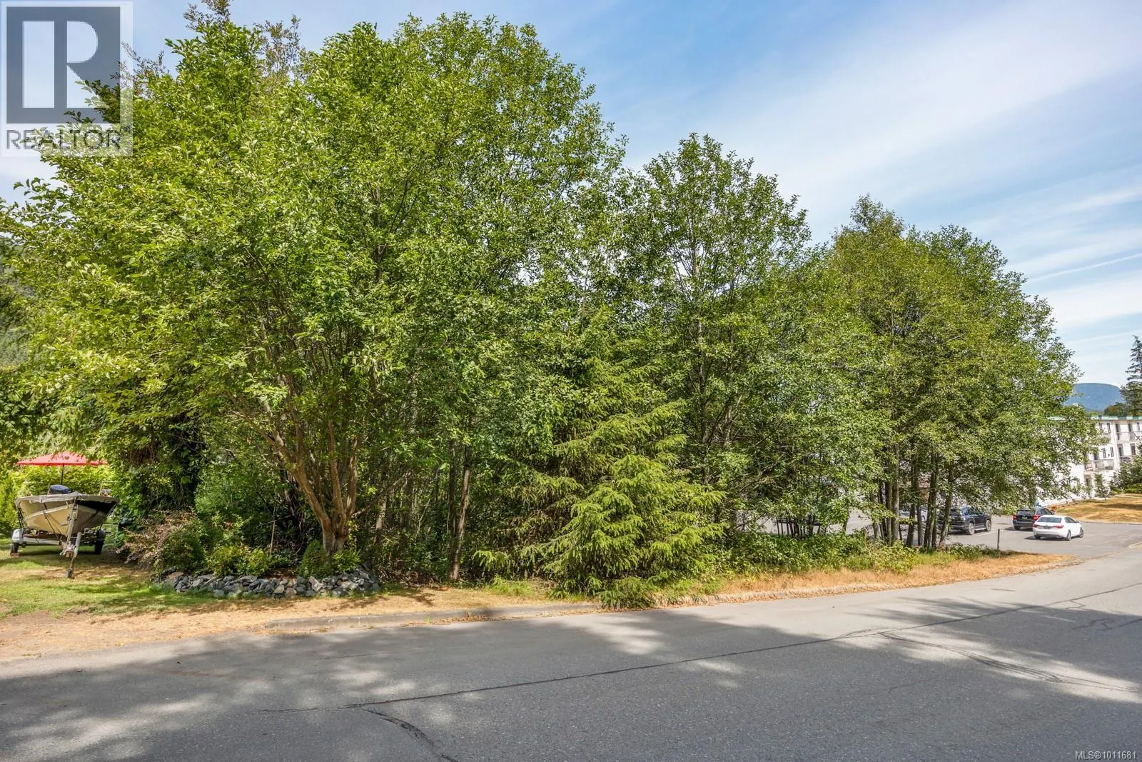 581 MacMillan Dr