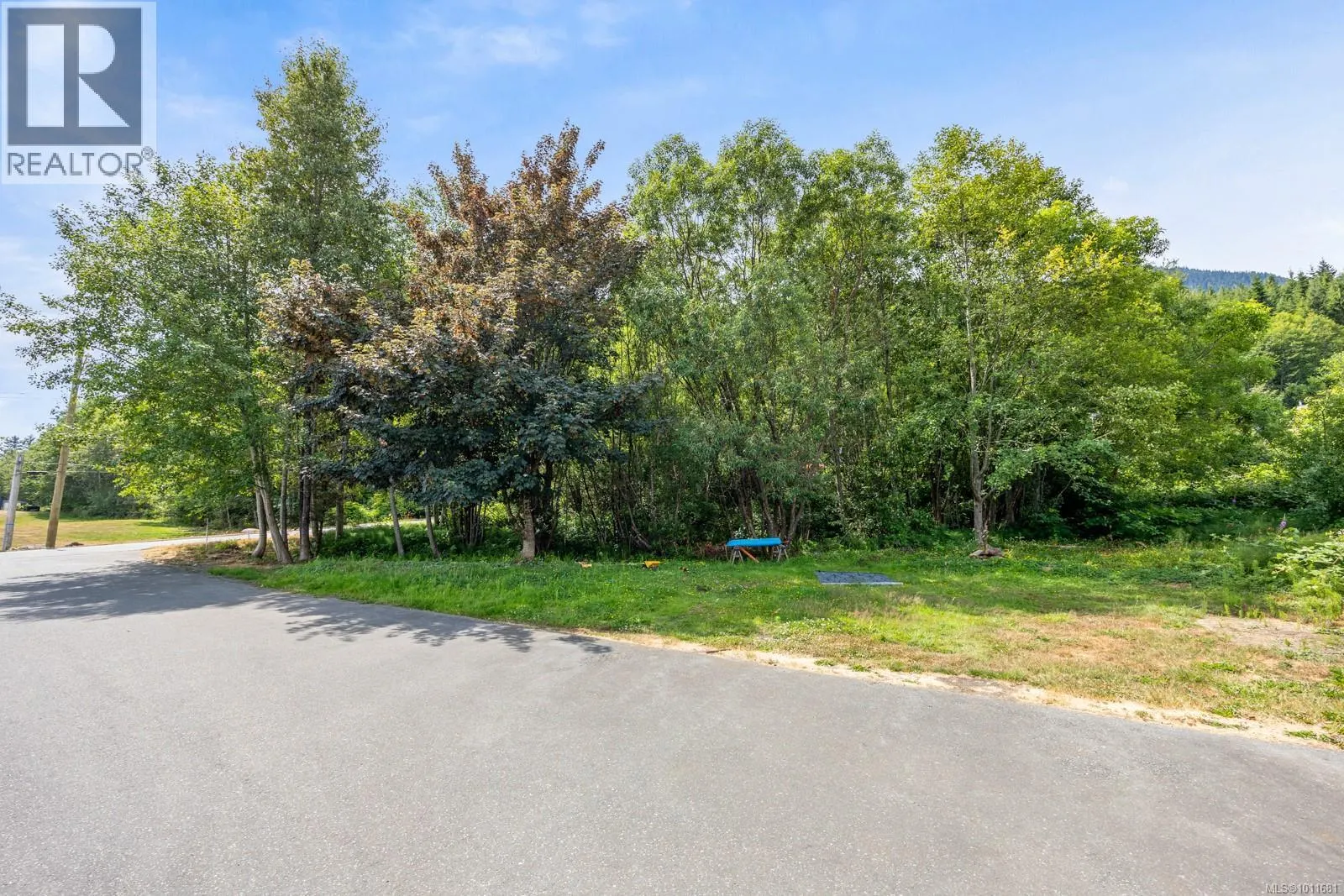 581 MacMillan Dr
