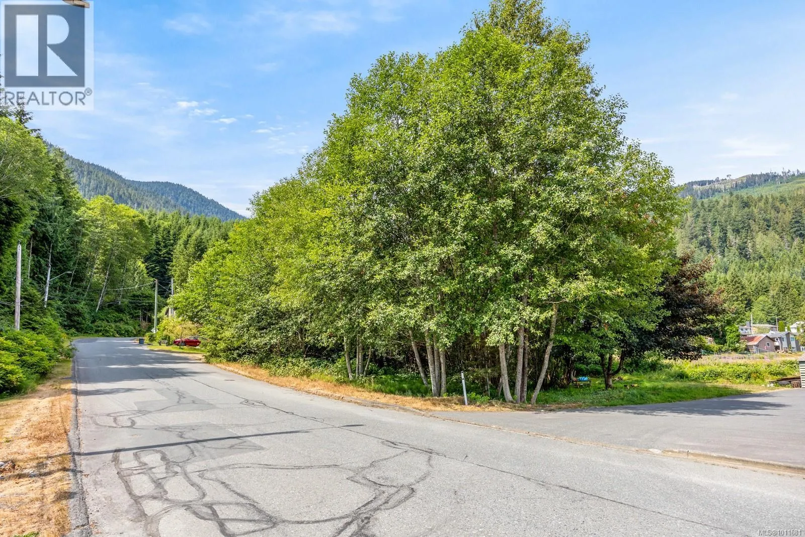 581 MacMillan Dr