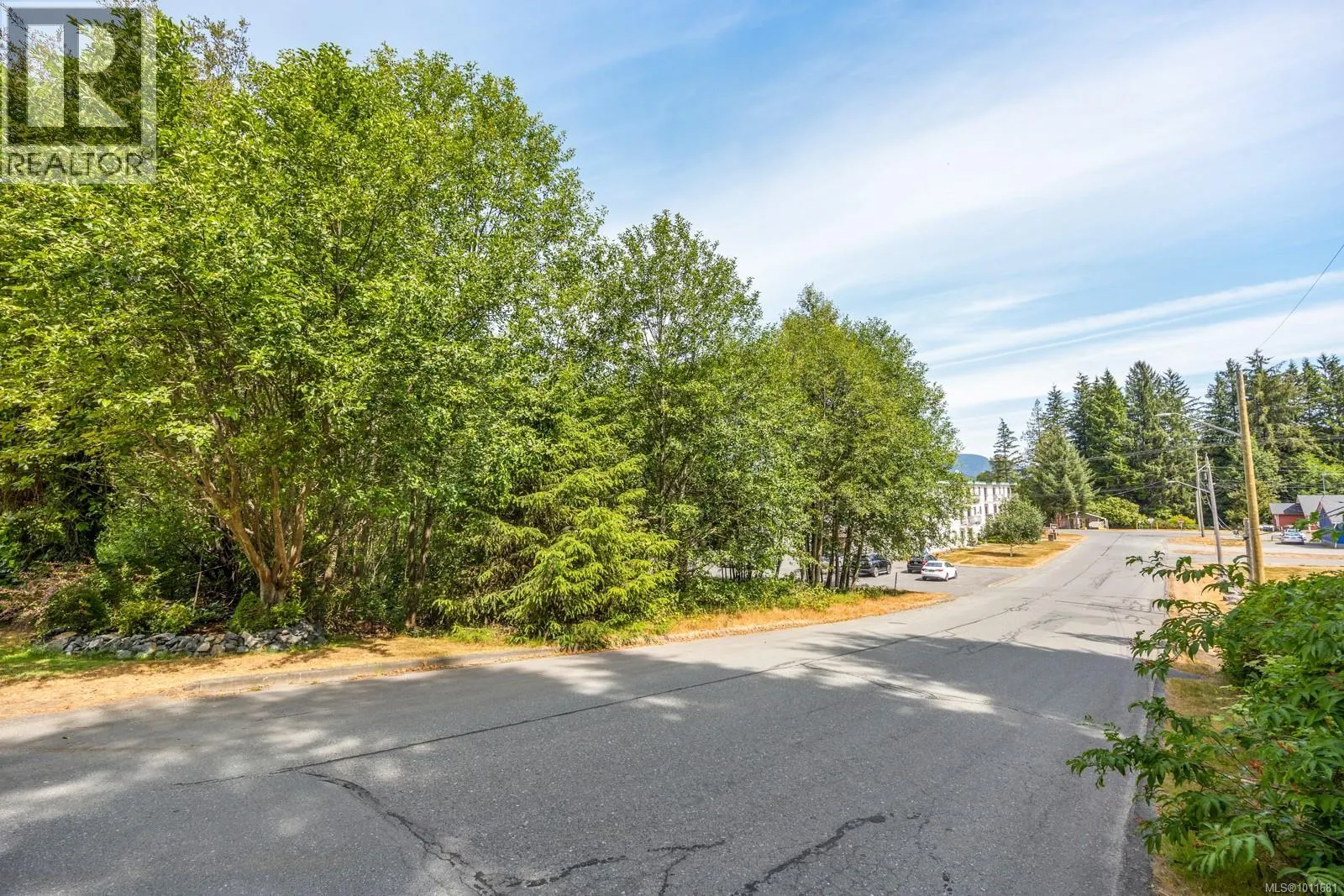 581 MacMillan Dr