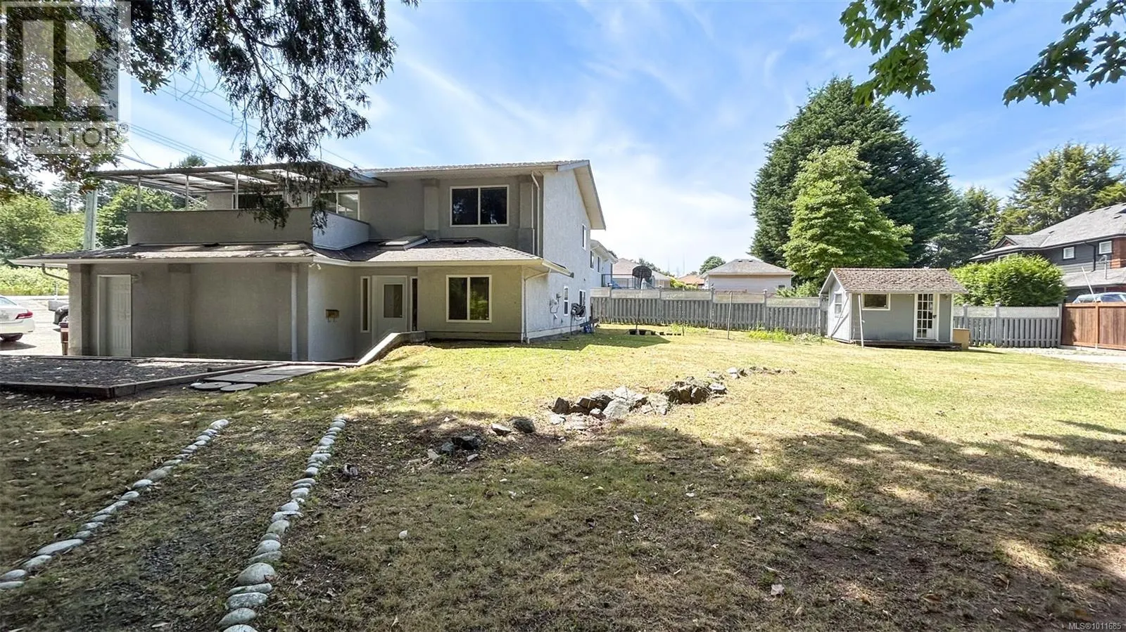 1988 McTavish Rd