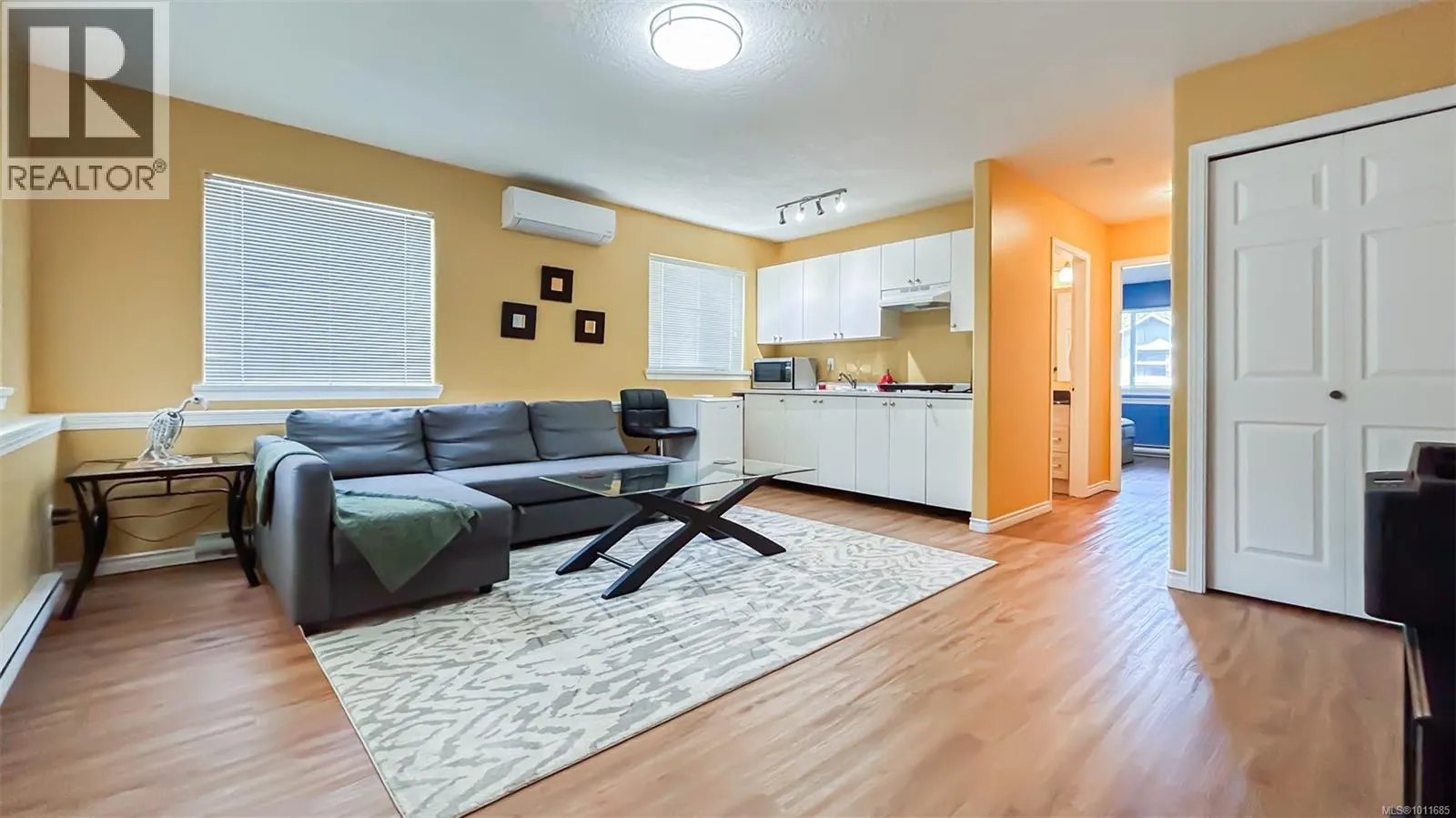 1988 McTavish Rd