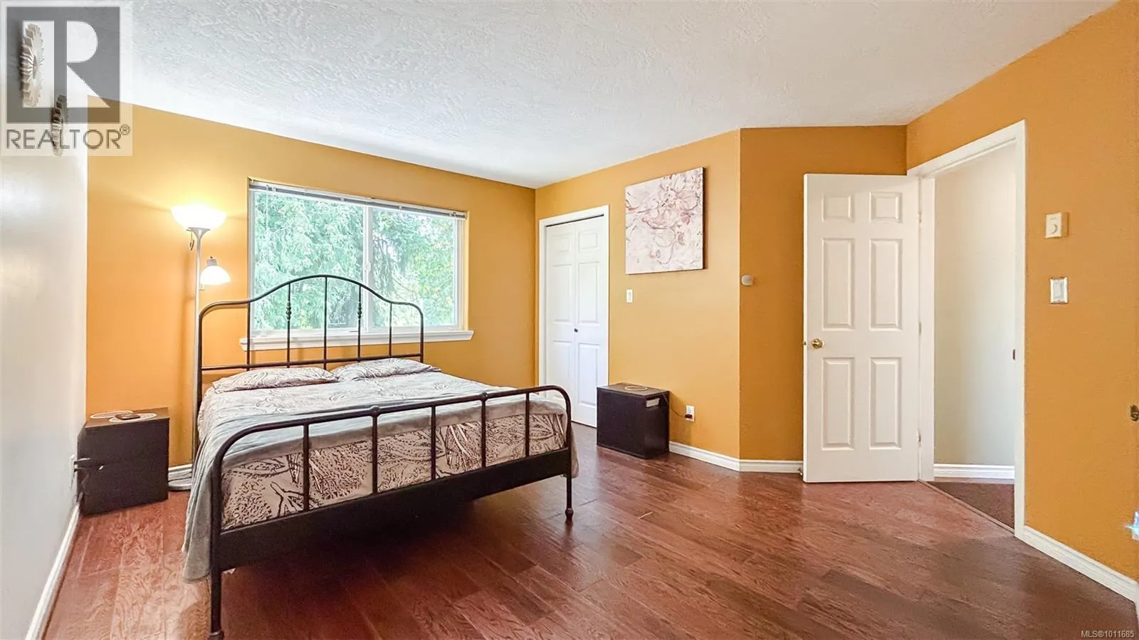 1988 McTavish Rd
