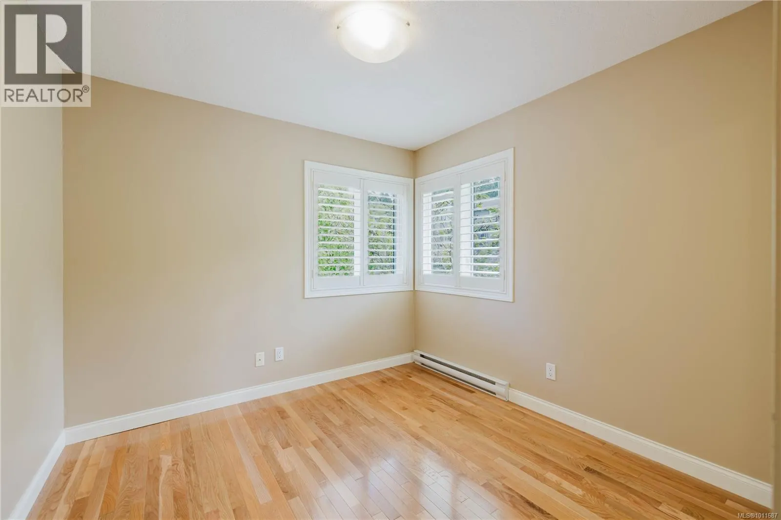6912 Bayside Pl