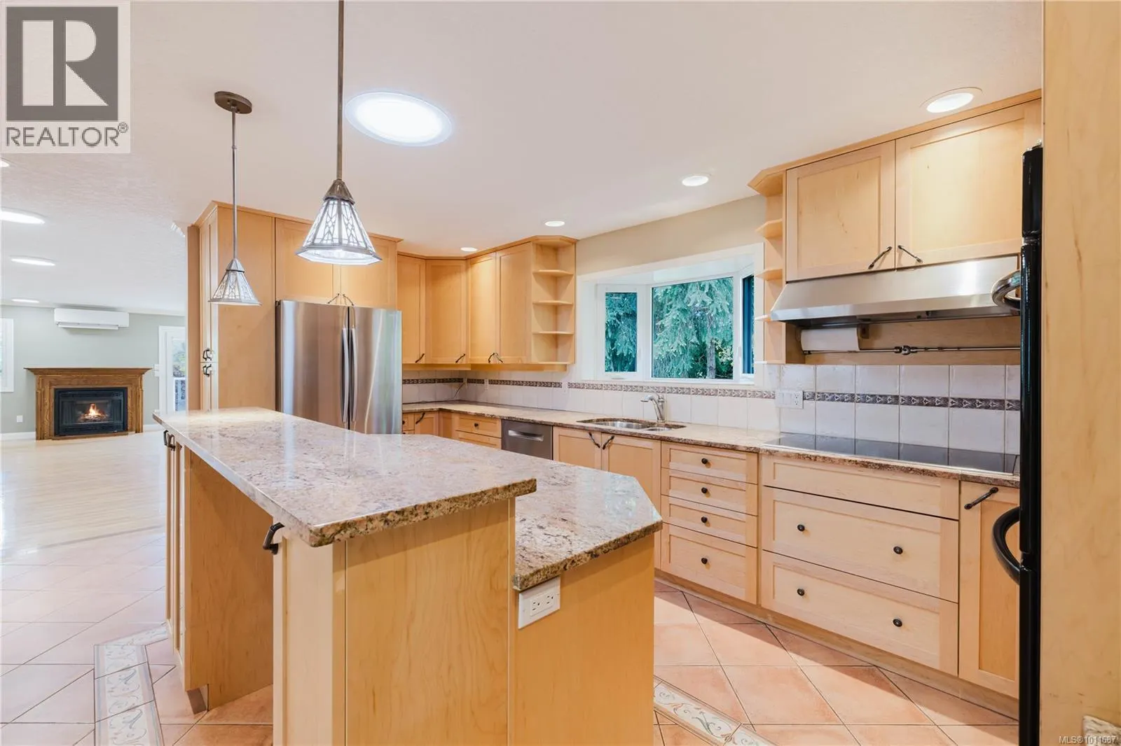 6912 Bayside Pl