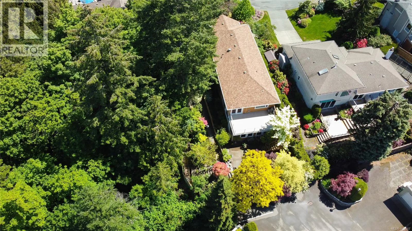 6912 Bayside Pl