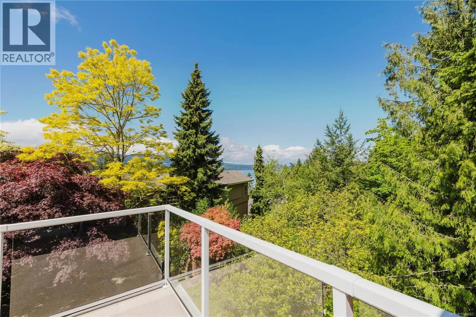 6912 Bayside Pl