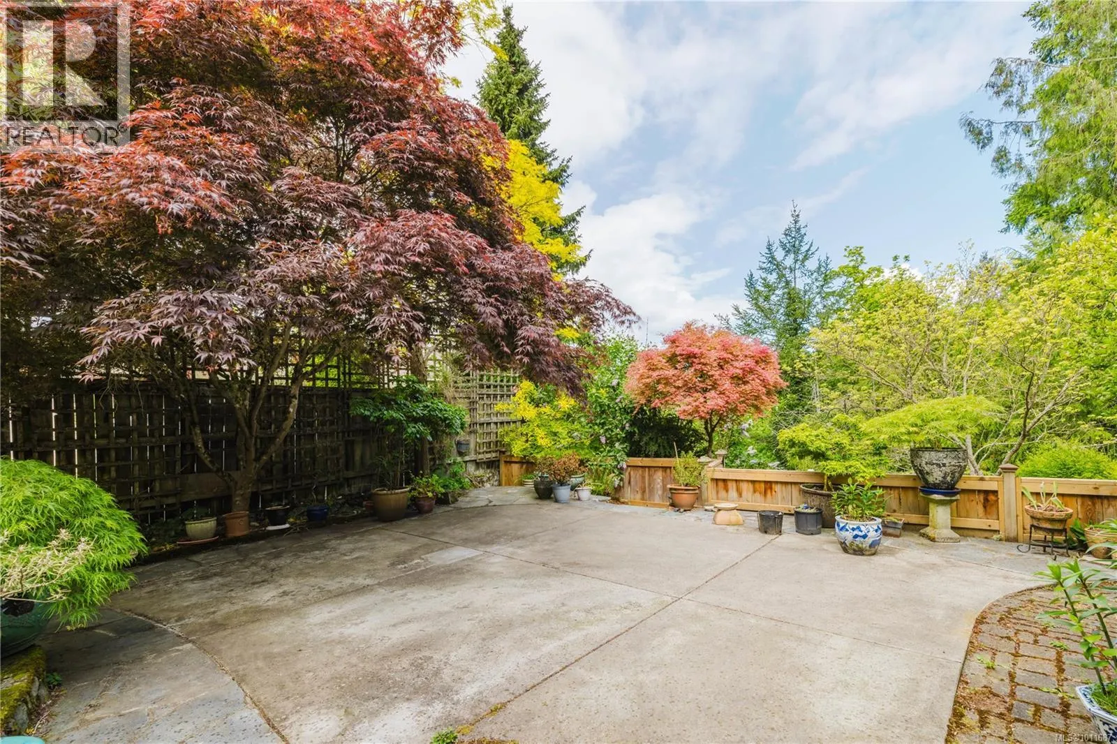 6912 Bayside Pl