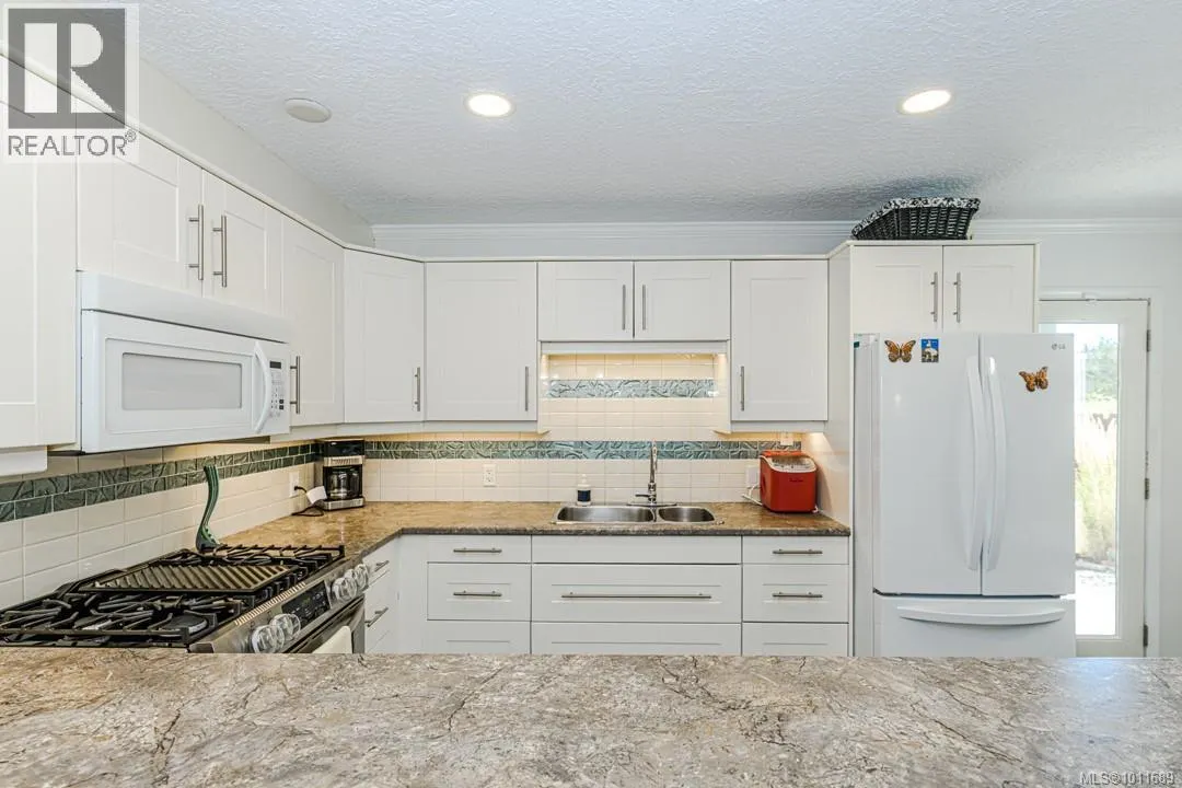 128 Paddock Pl