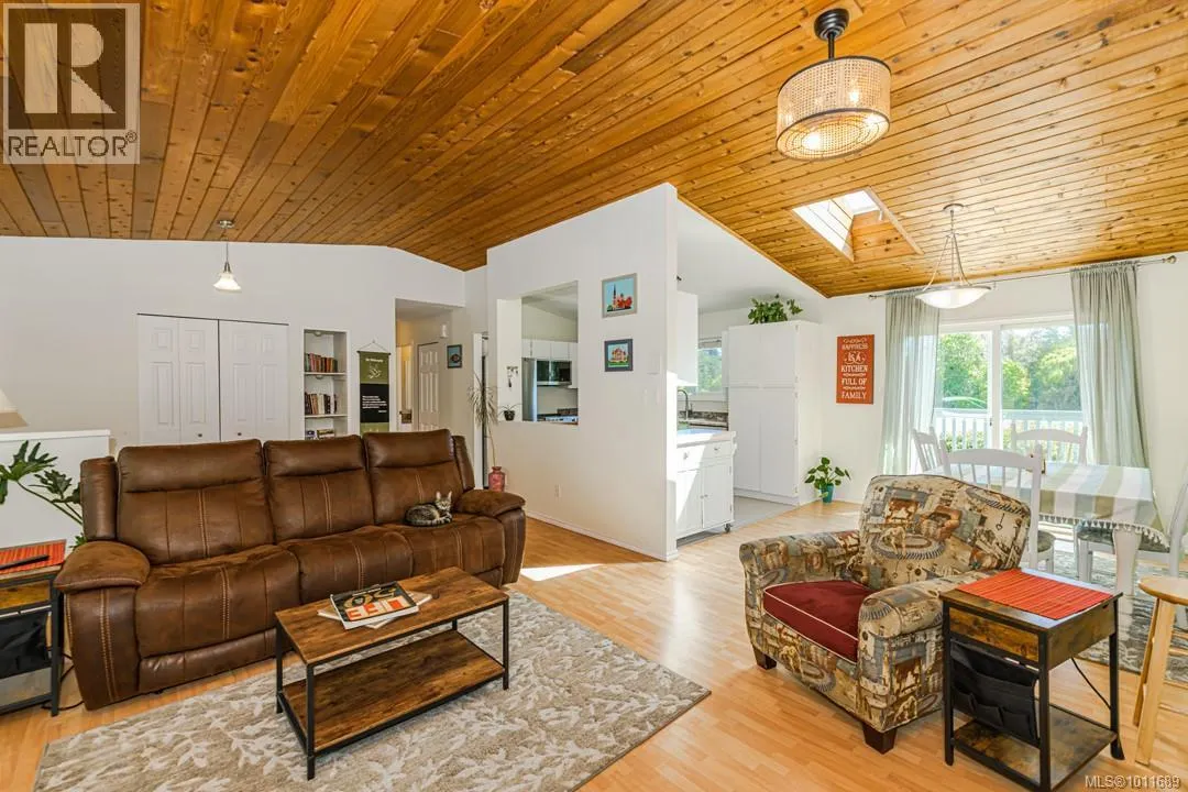 128 Paddock Pl