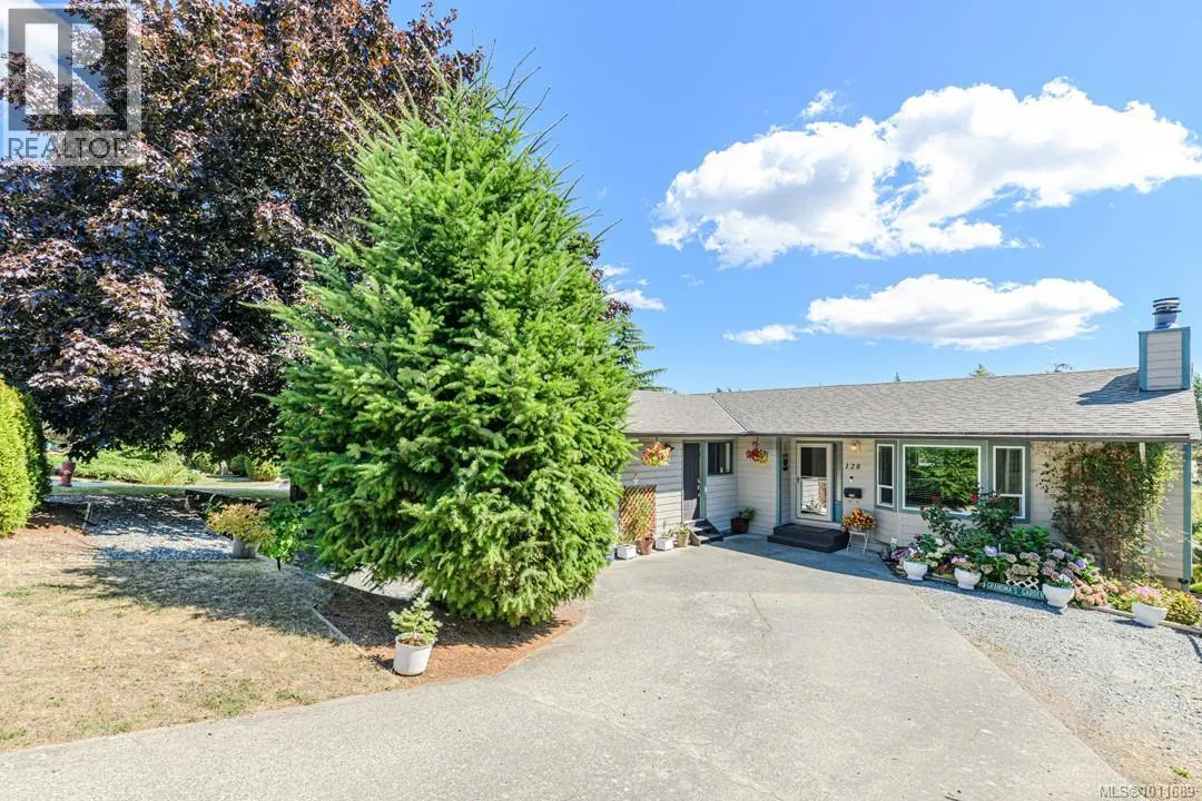 128 Paddock Pl