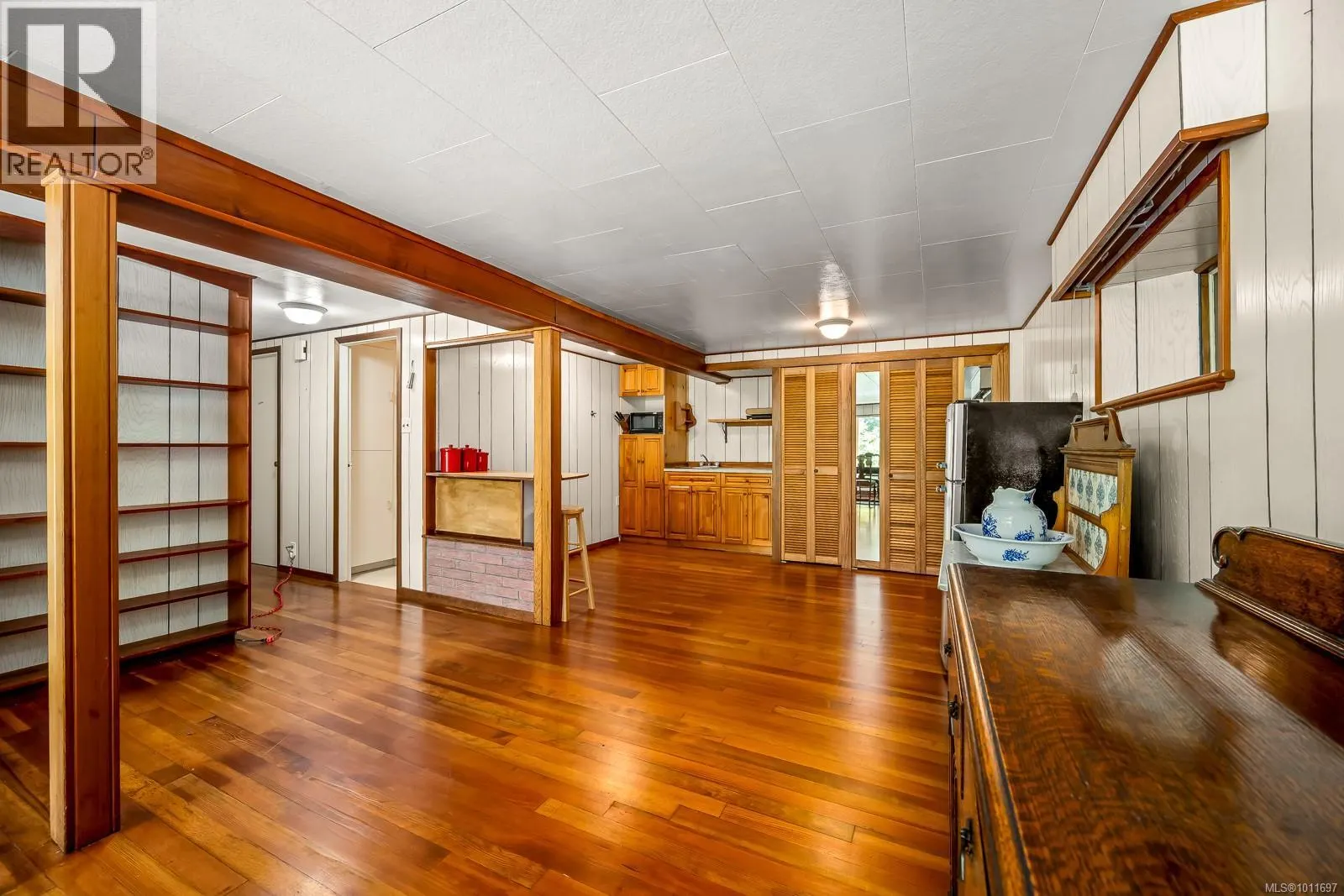 3395 Lacon Rd