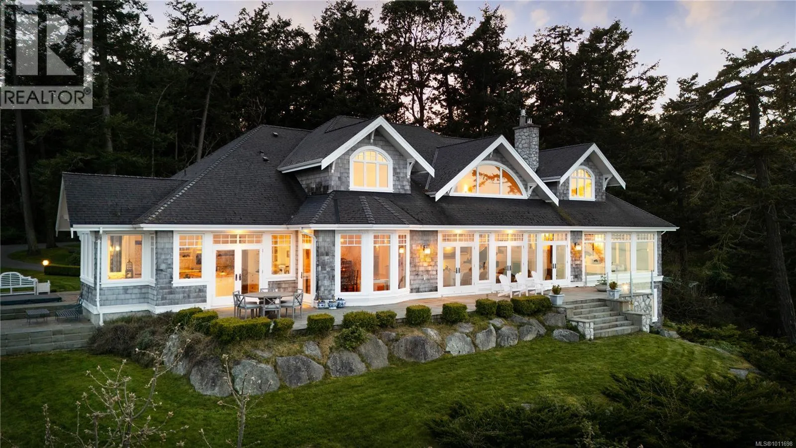 2600 Queenswood Dr