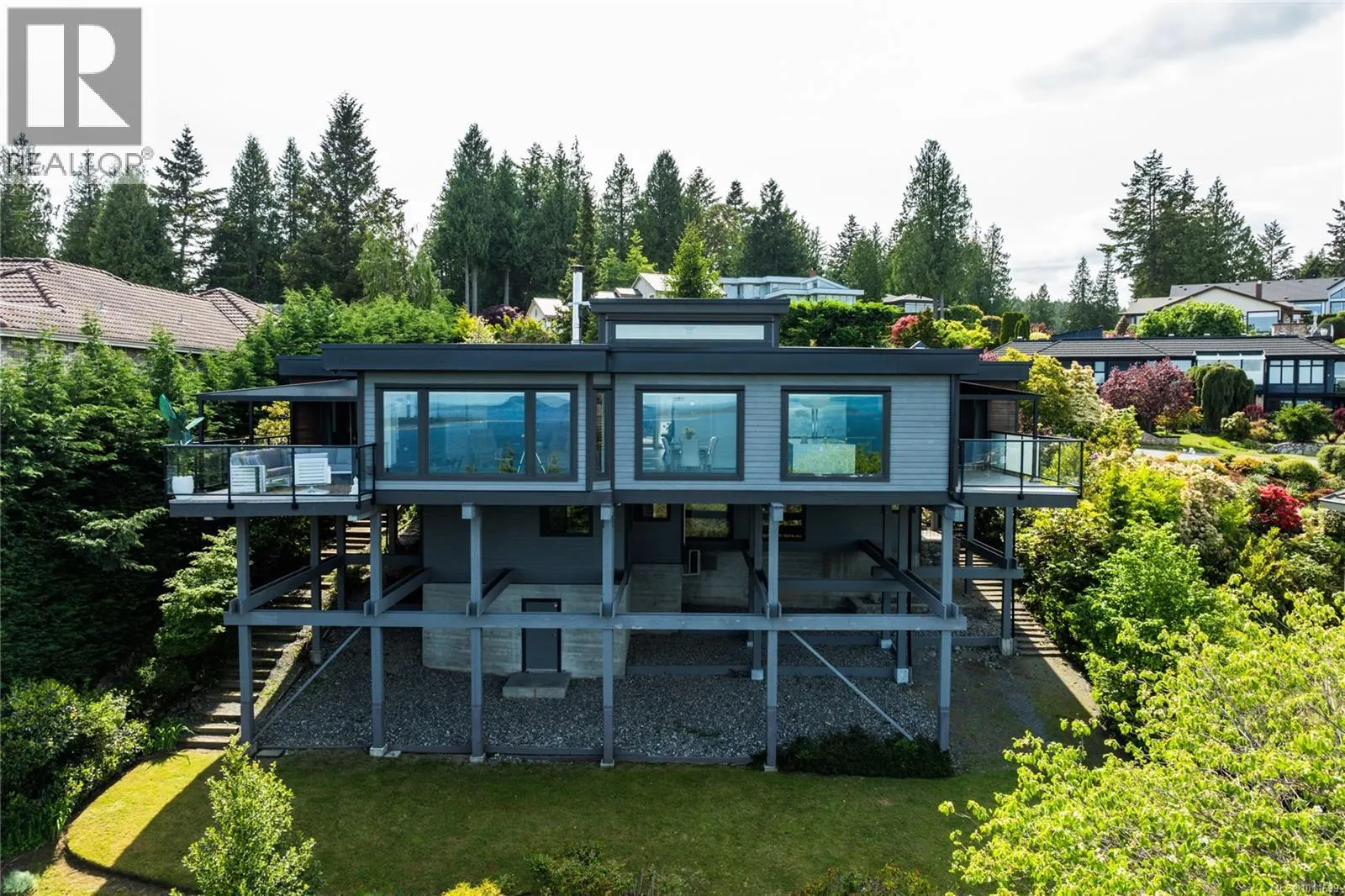 8853 Park Pacific Terr