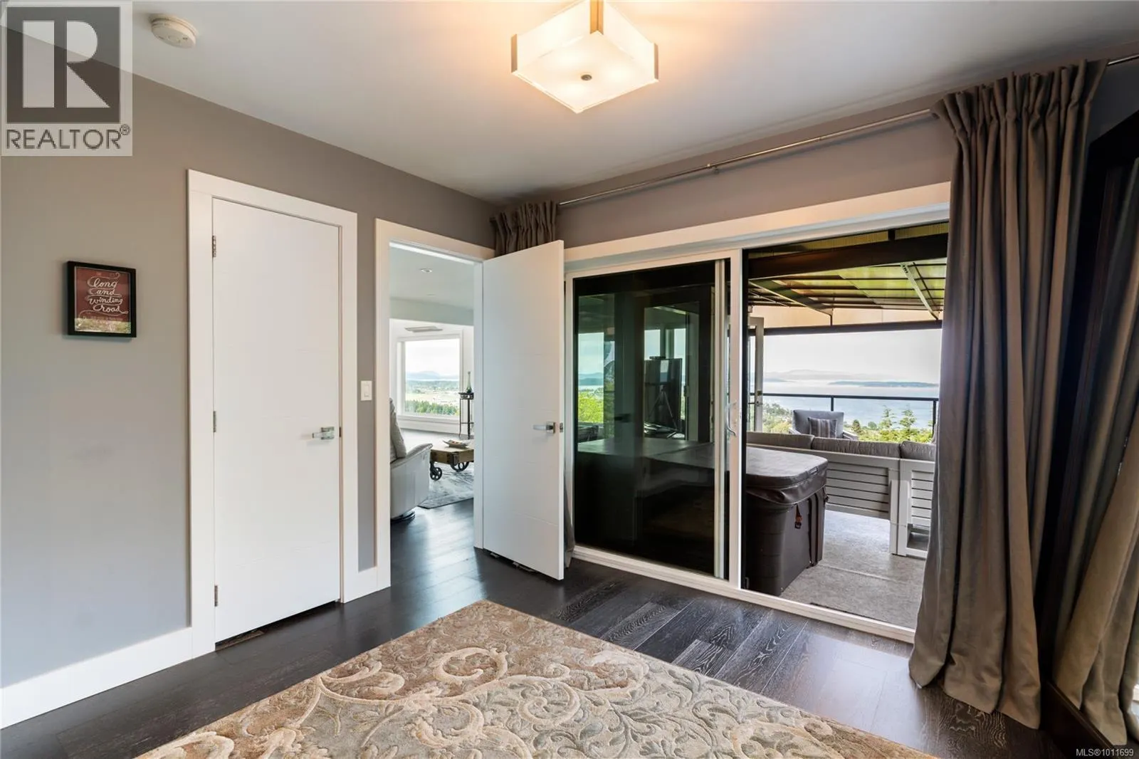 8853 Park Pacific Terr