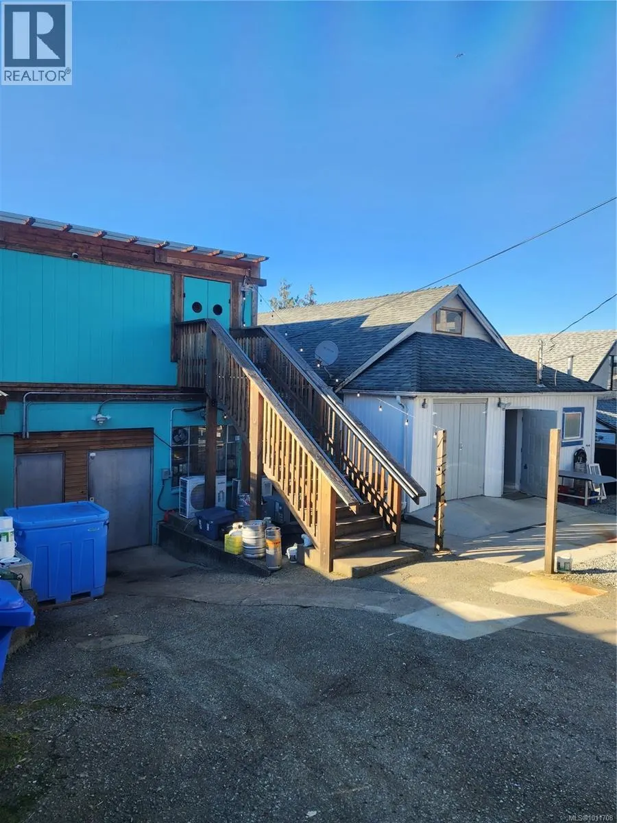 3141 3rd Ave