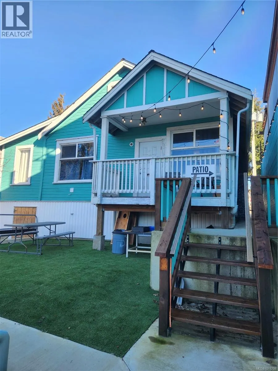 3141 3rd Ave