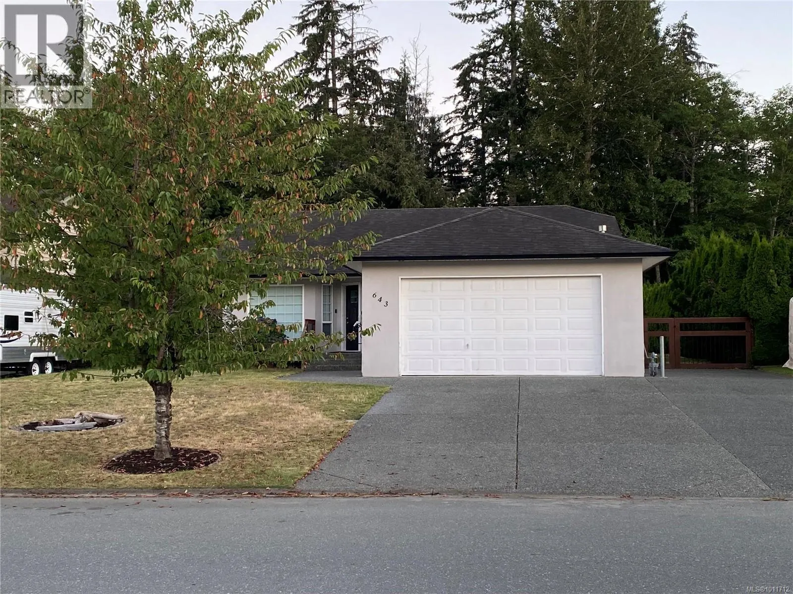 643 Nature Park Dr