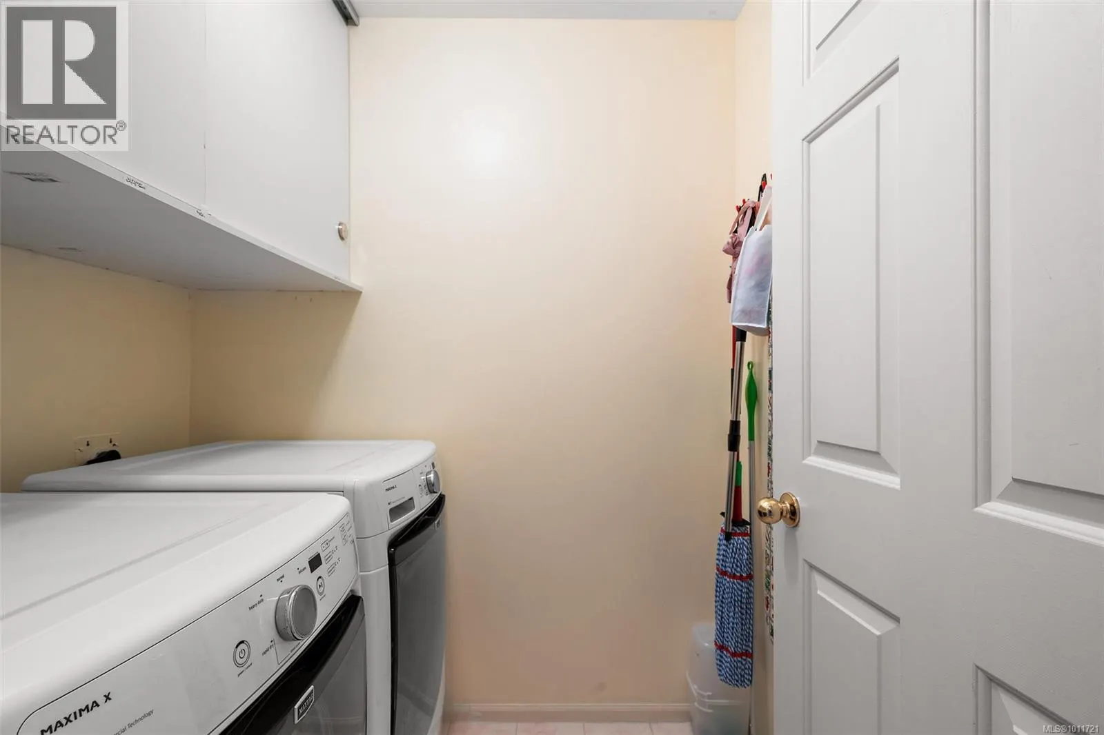 306 3880 Quadra St