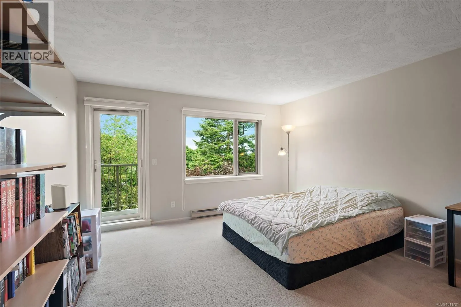 306 3880 Quadra St
