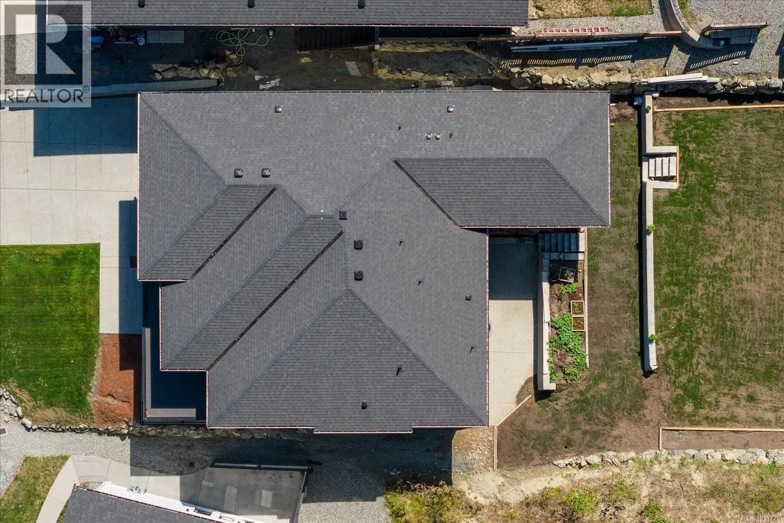 405 Colonia Dr S