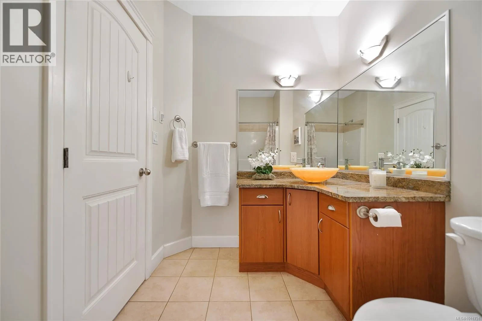 2110 Bishops Gate