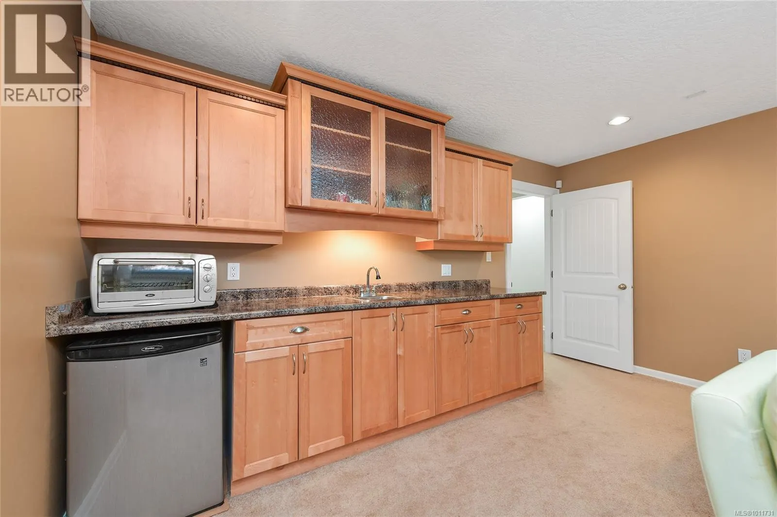 2110 Bishops Gate