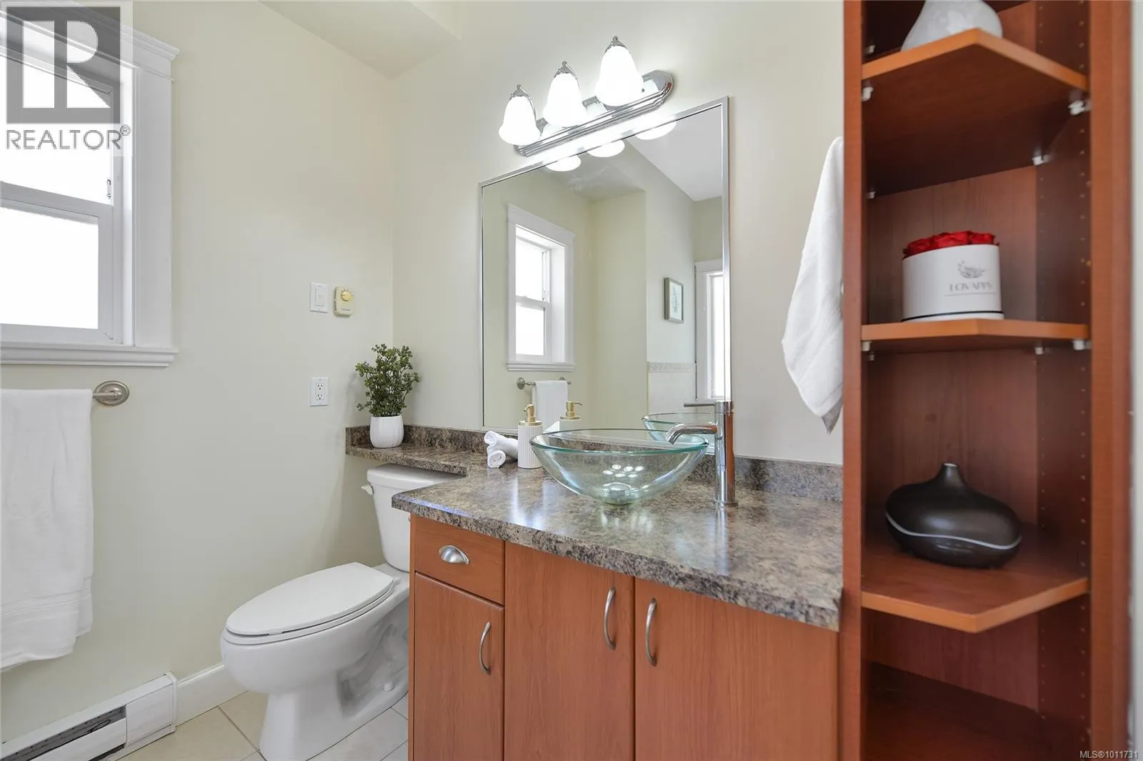 2110 Bishops Gate