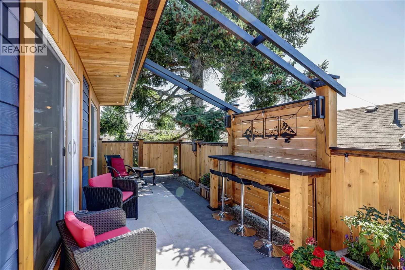 93 Ashlar Ave