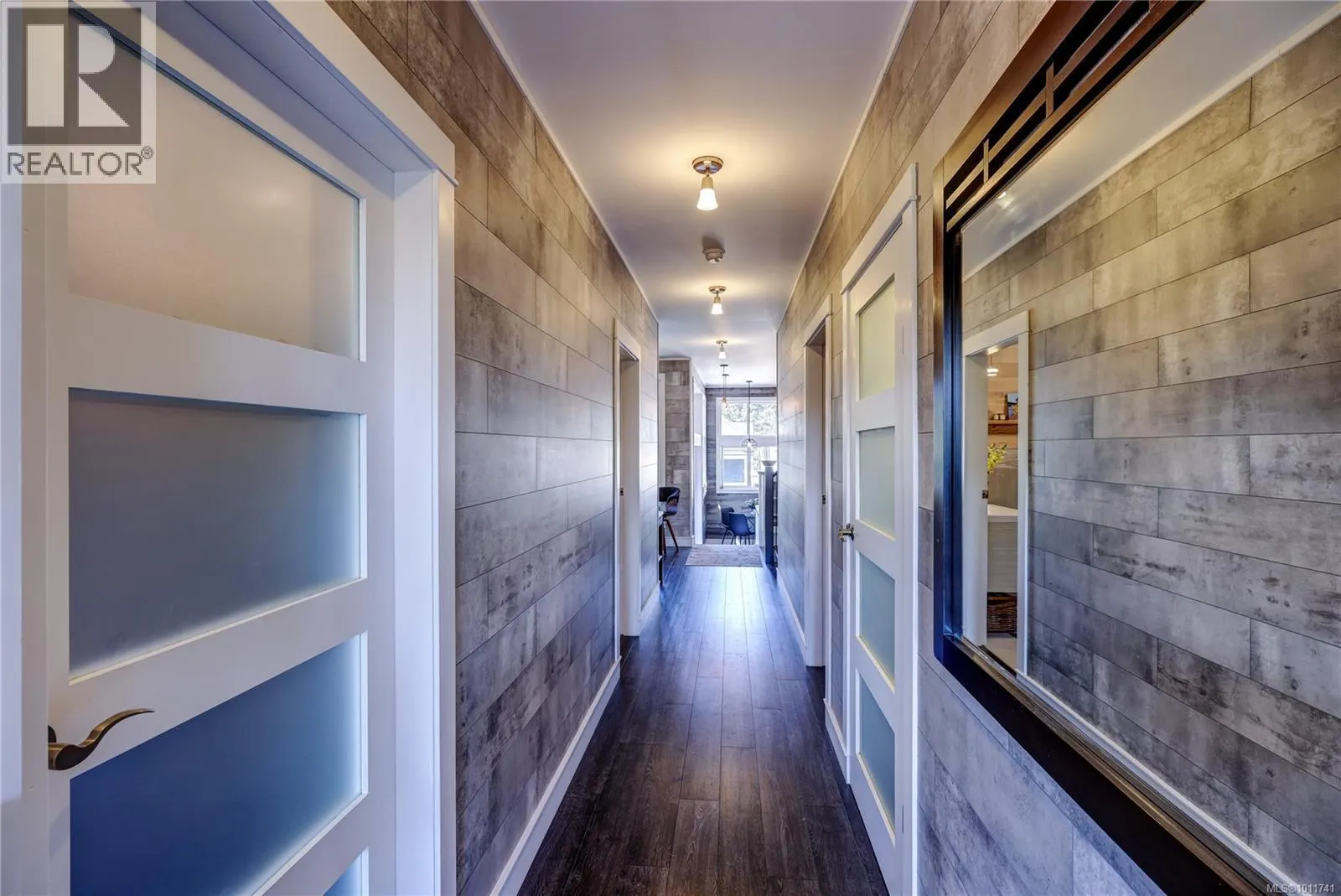 93 Ashlar Ave