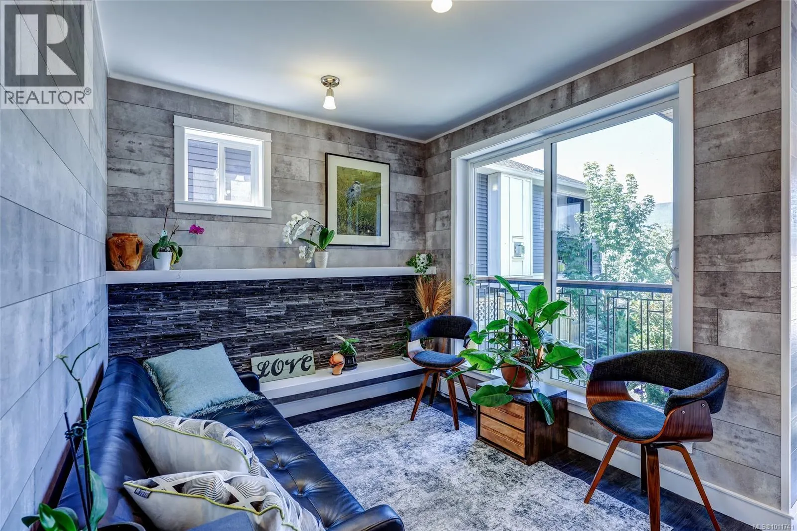 93 Ashlar Ave