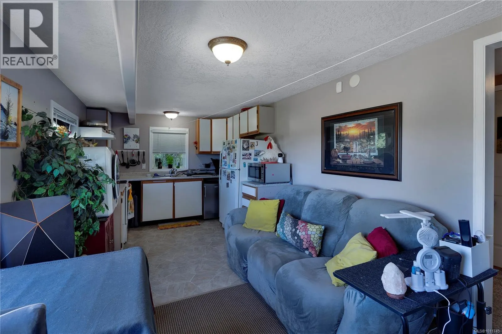2028 Cathers Dr