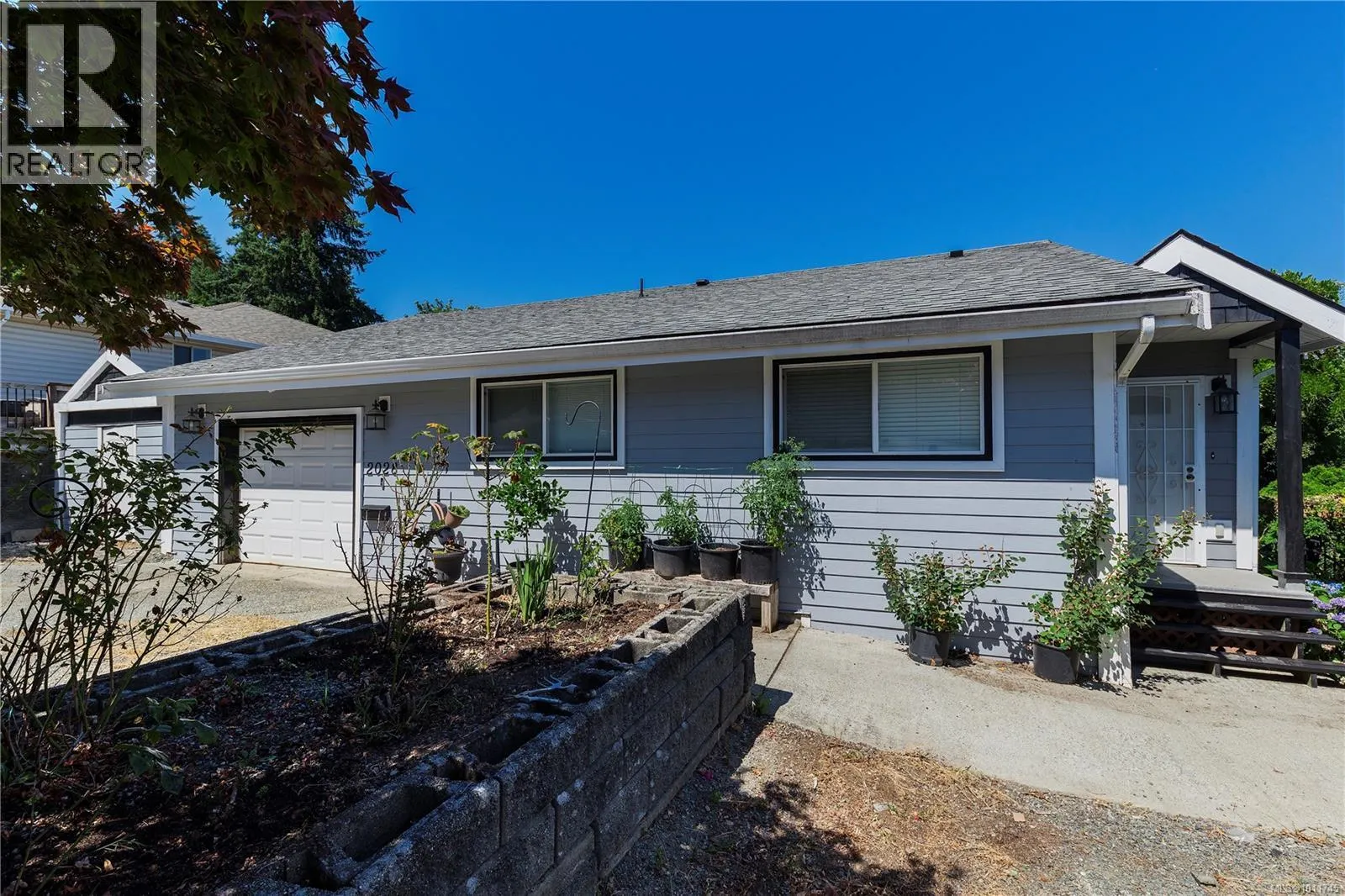 2028 Cathers Dr
