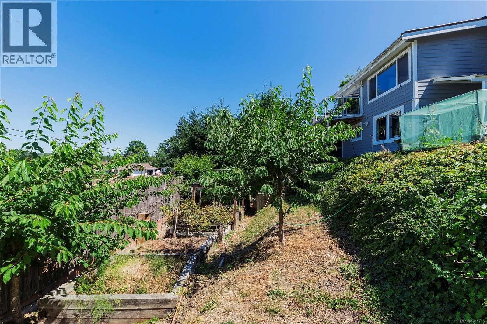 2028 Cathers Dr