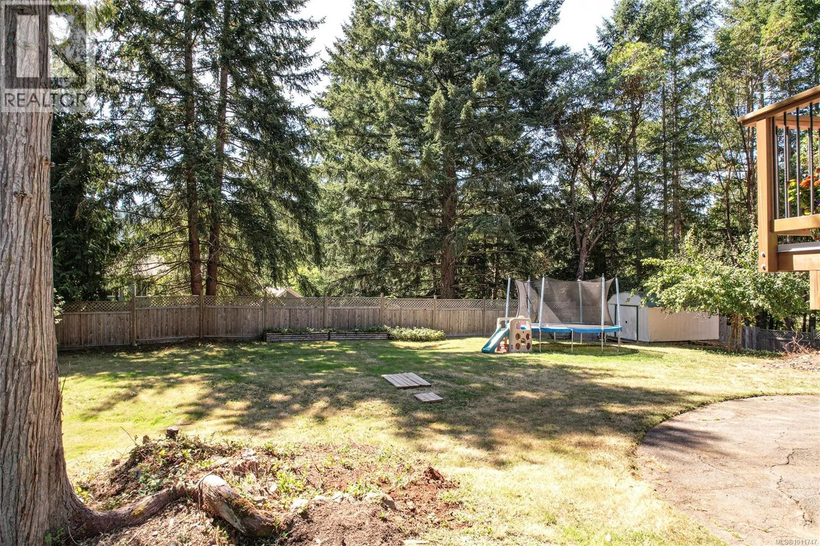 210 Wildwood Cres