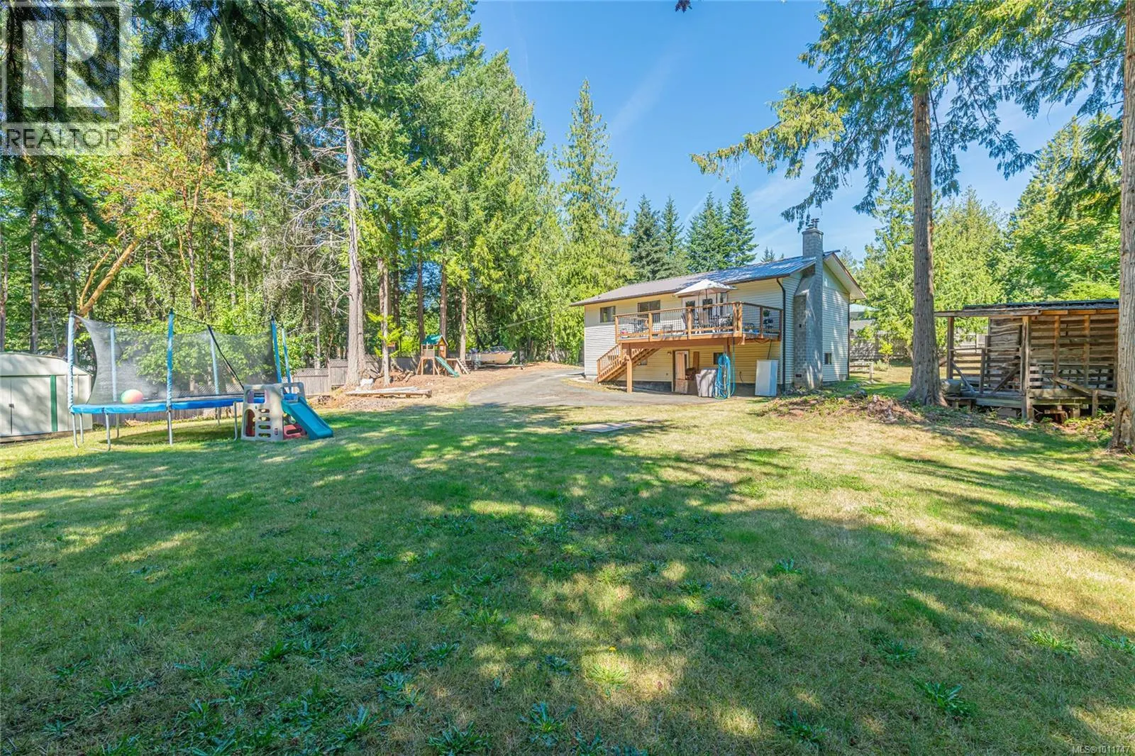 210 Wildwood Cres