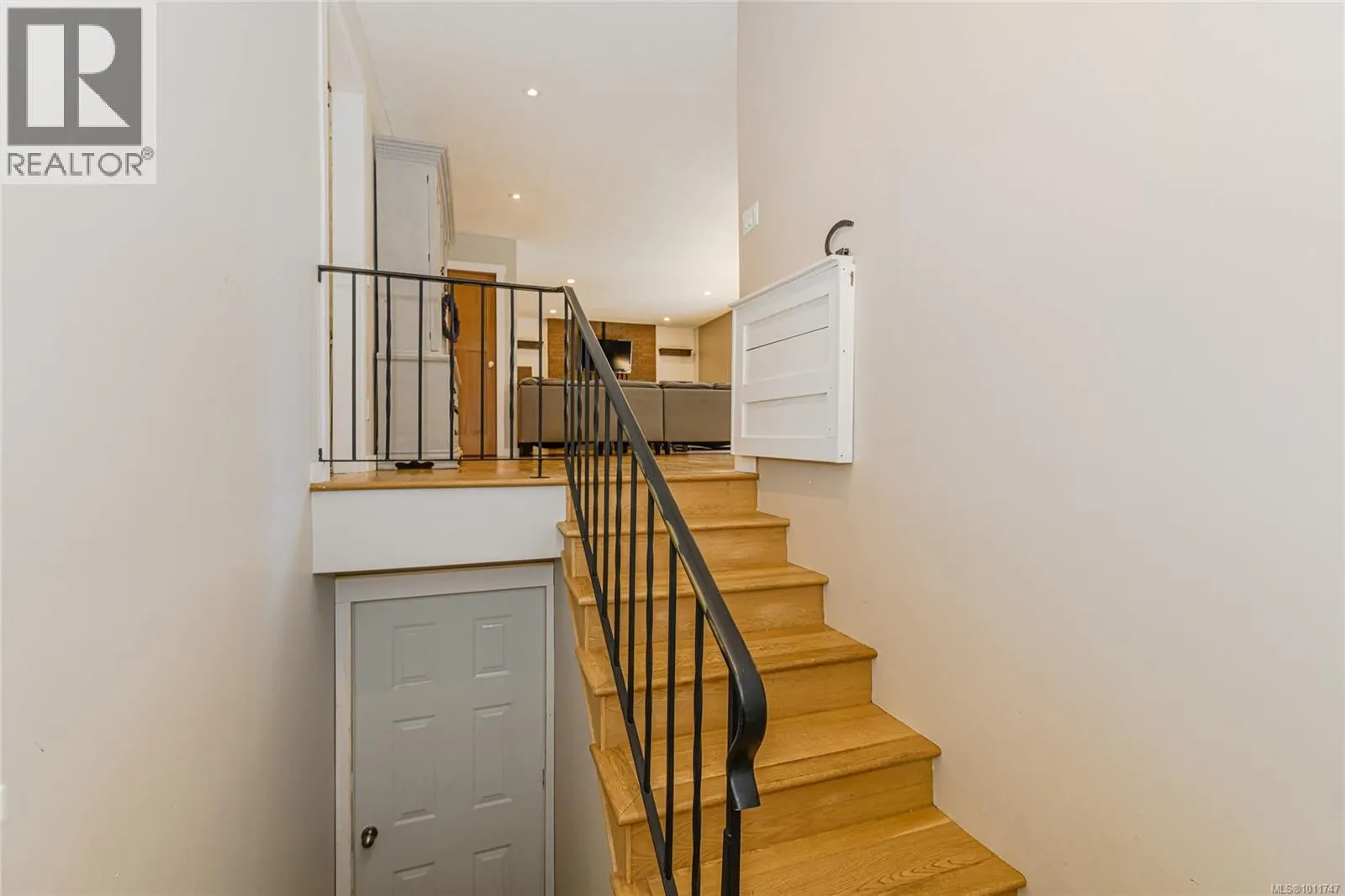 210 Wildwood Cres