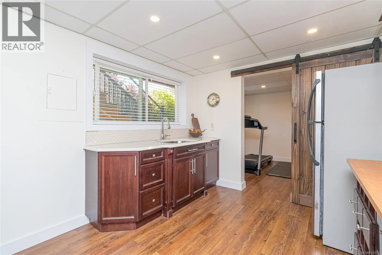 1872 Valleyview Pl