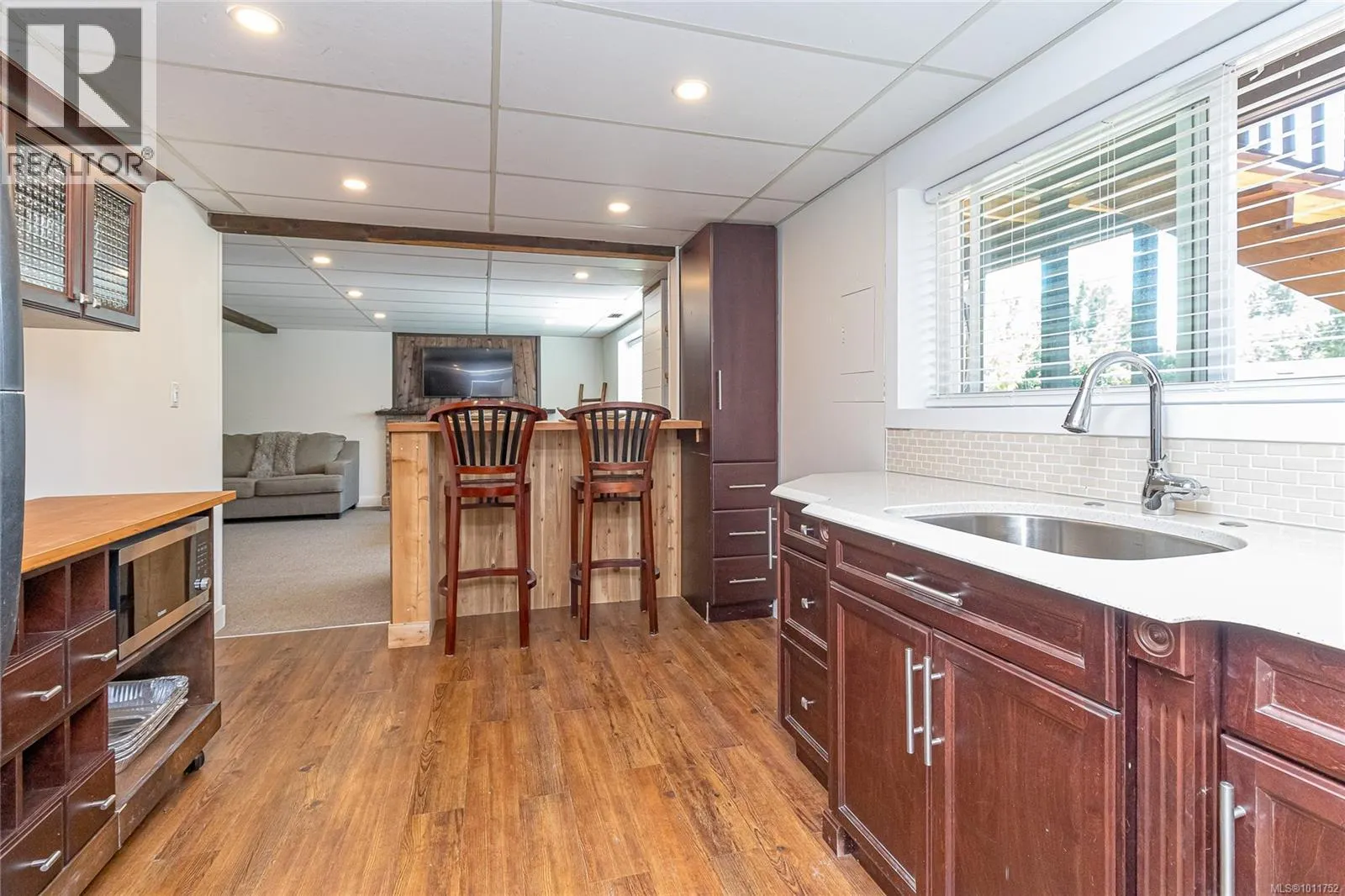1872 Valleyview Pl