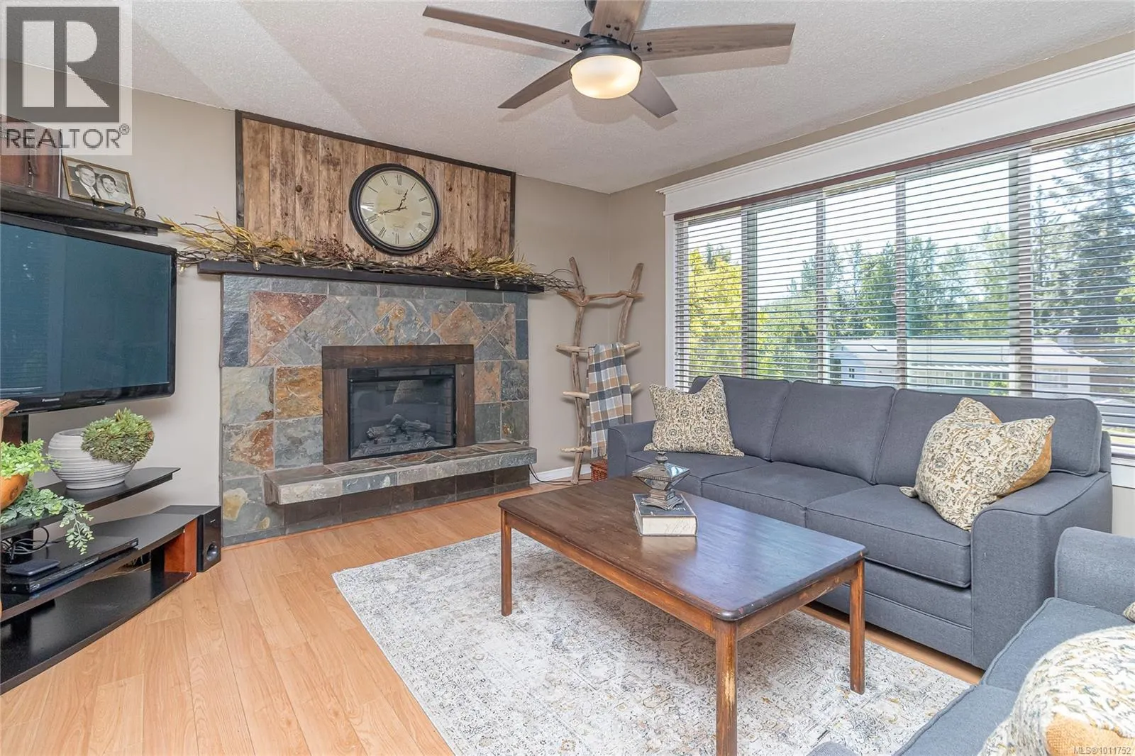 1872 Valleyview Pl