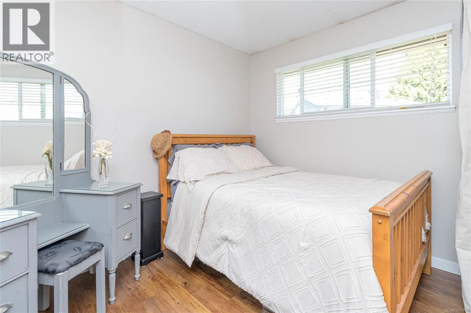 1872 Valleyview Pl